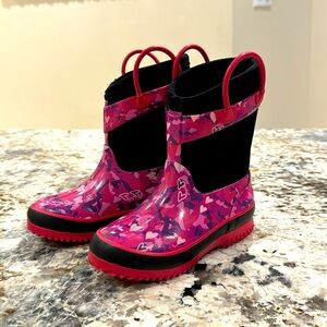 Waterproof boots , -20F. Size 9/10, worn only 2 times outdoors.